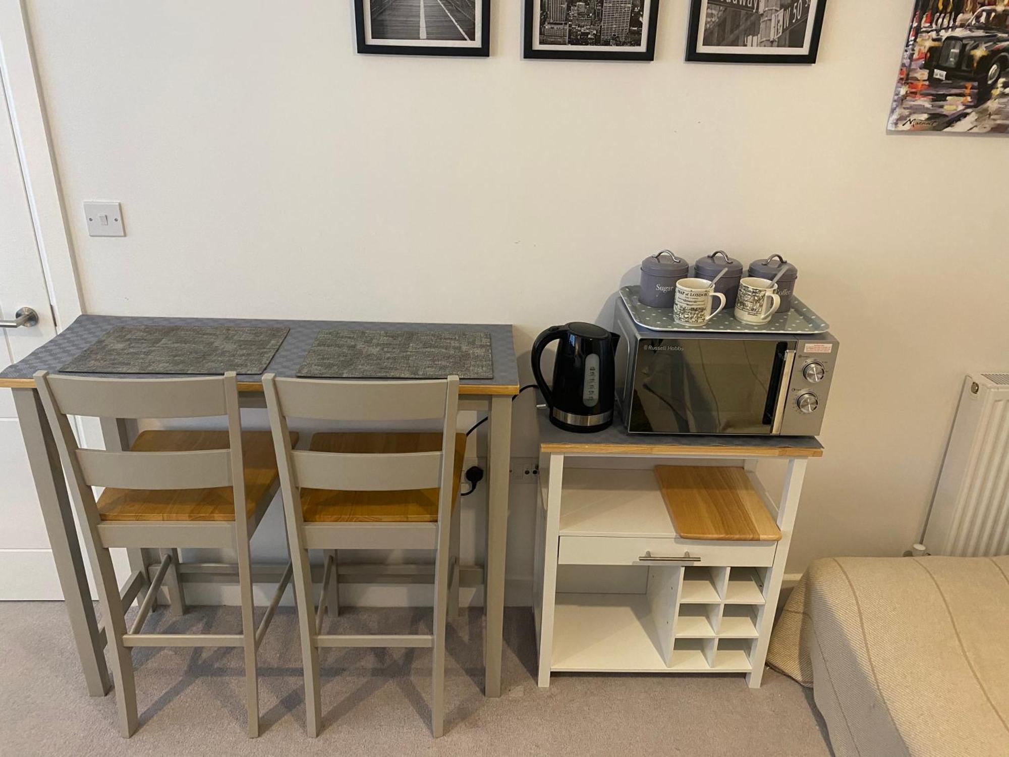 Very Large Double Room With Corner Sofa, Sky Tv, Netflix Etc, Fridge And Microwave Newhaven Exteriér fotografie
